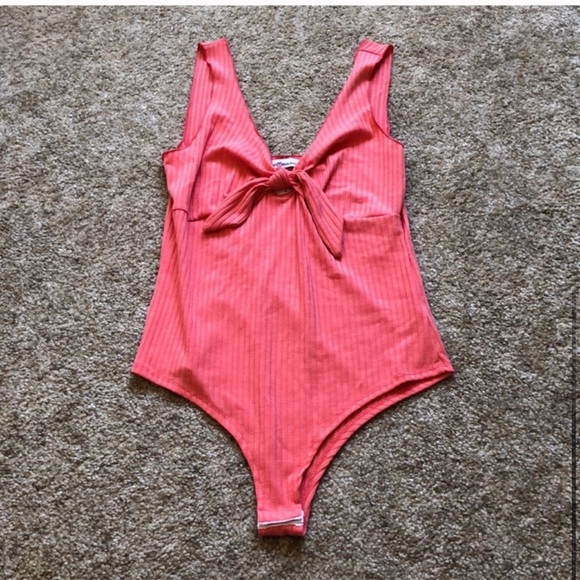 Tie front bodysuit - Picture 3 of 3